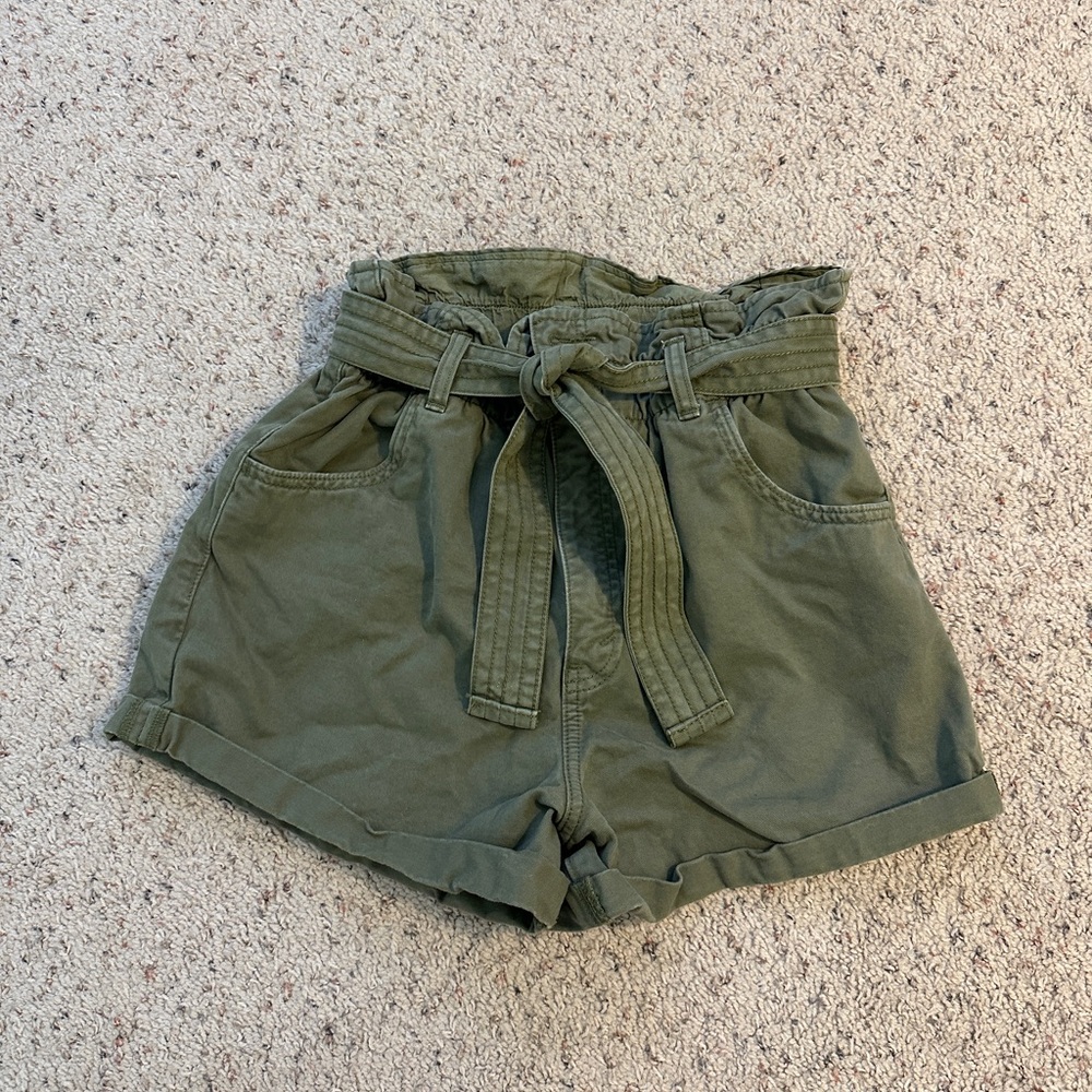 Abercrombie & Fitch: High Waisted Paper Bag Shorts
